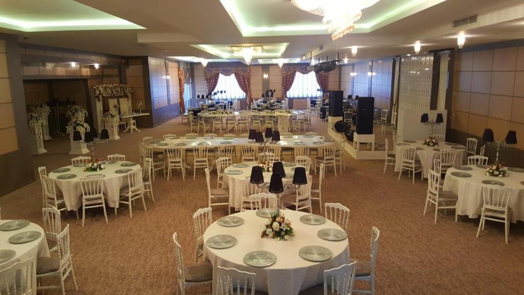 Dafne Hotel Ankara Buitenkant foto