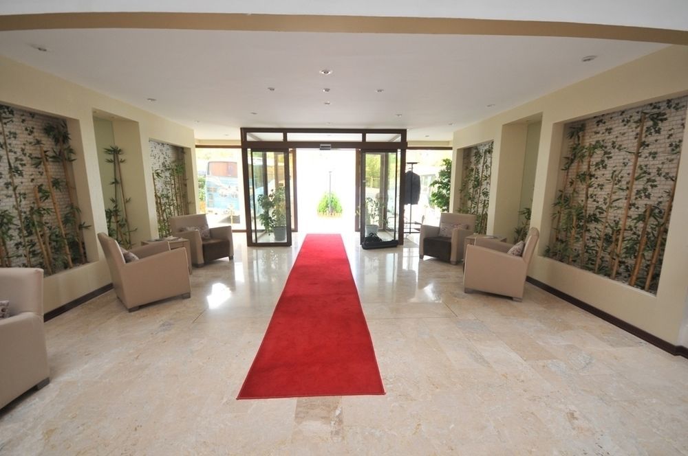 Dafne Hotel Ankara Buitenkant foto