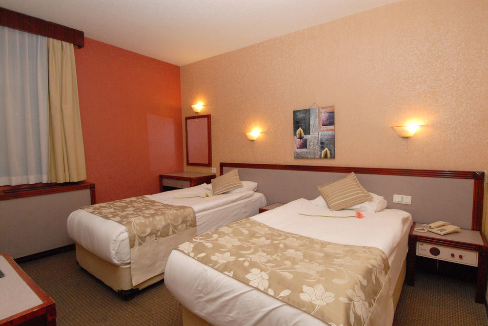 Dafne Hotel Ankara Buitenkant foto