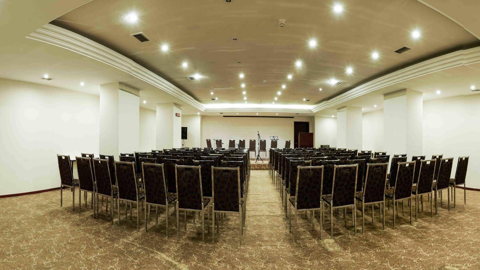 Dafne Hotel Ankara Buitenkant foto